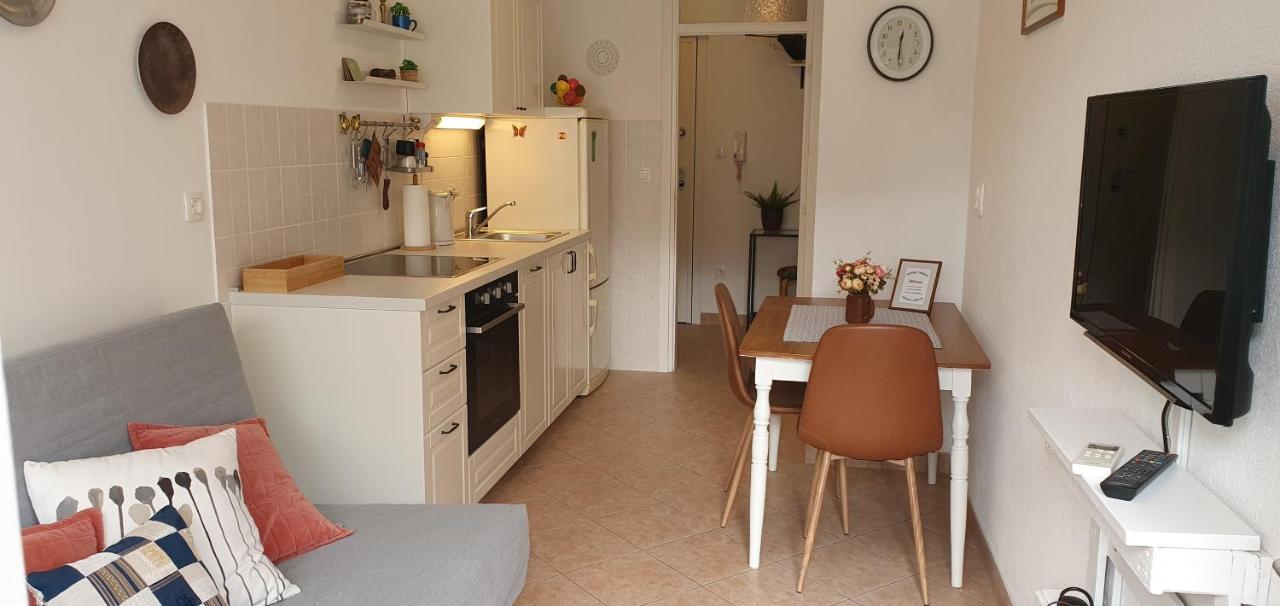 Apartment Romana With A Spacious Terrace Σπλιτ Εξωτερικό φωτογραφία