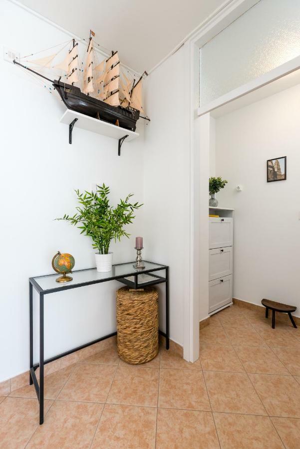 Apartment Romana With A Spacious Terrace Σπλιτ Εξωτερικό φωτογραφία